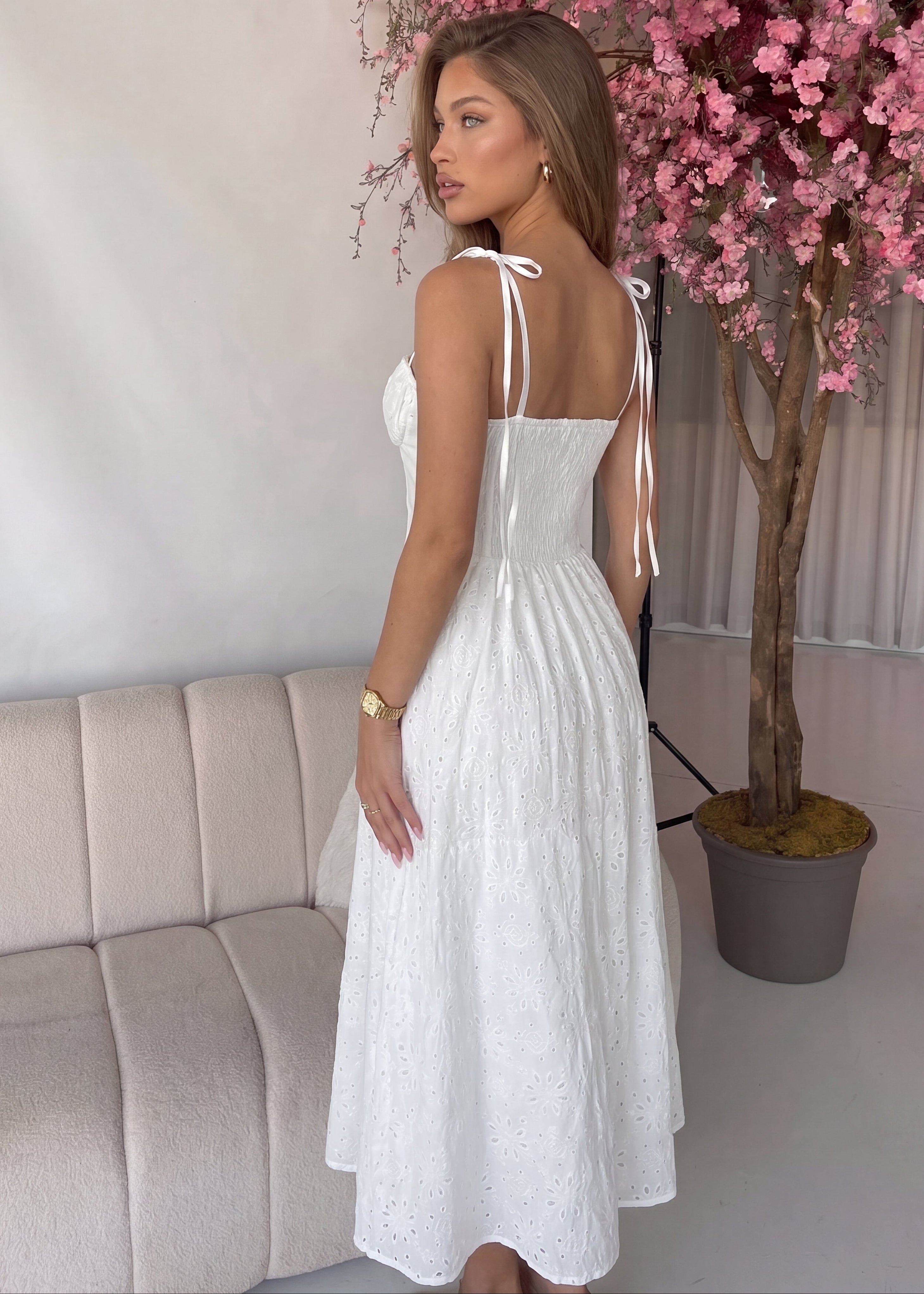 MALYN - abito midi in tessuto sangallo bianco in cotone