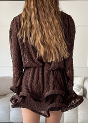 NEVA - mini abito in pizzo marrone con gonna a balze