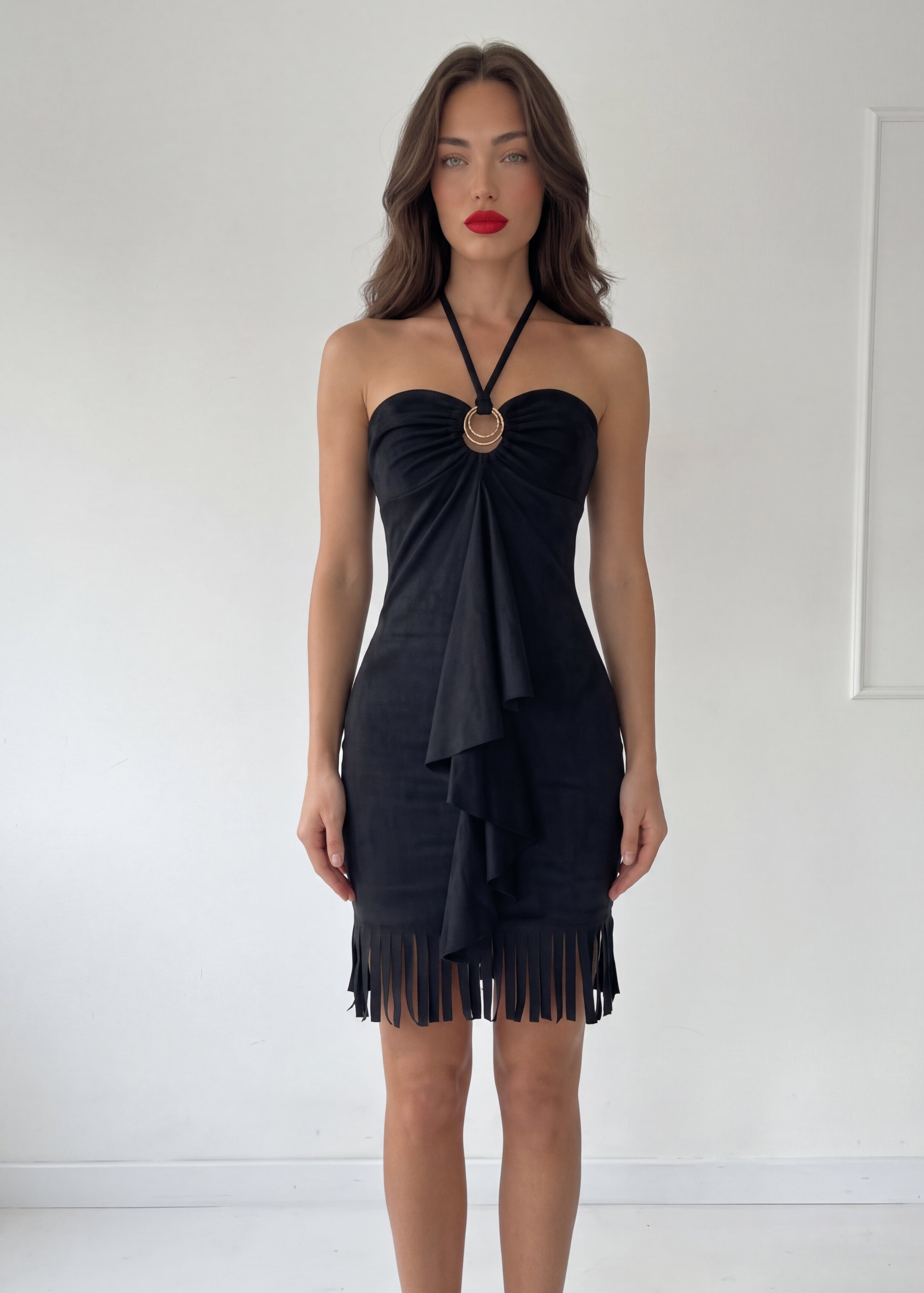 POCHY - vestito nero scamosciato con frangie e balza centrale