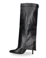 MEDHA - stivali alti con risvolto, tacco a spillo e cinturino decorativo