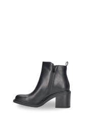 VANNY - Stivale 2 in 1 in ecopelle nera:  da stivale alto a stivaletto con un semplice gesto