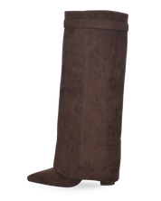 LILY - stivali alti in camoscio marrone con risvolto