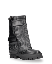 ARDEA - stivali neri e taschini sul risvolto