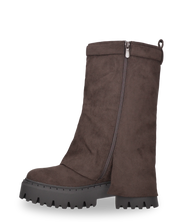 ARDEA - stivali marroni e taschini sul risvolto