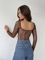 RANIE - body in pizzo marrone con maniche lunghe