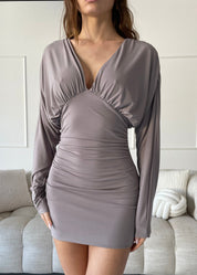 VERRY - vestito mini in beige scuro con scollo a V drappeggiato