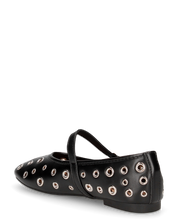 VANA - ballerine nere con occhielli metallici e soletta beige