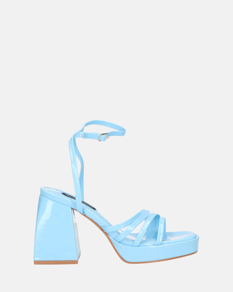 WINONA - sandali in glassy azzurro con tacco squadrato
