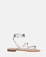 CRESSIDA - sandali bassi beige con cordini argento