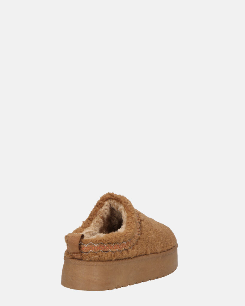 SHIGE - pantofole platform marroni con ricami