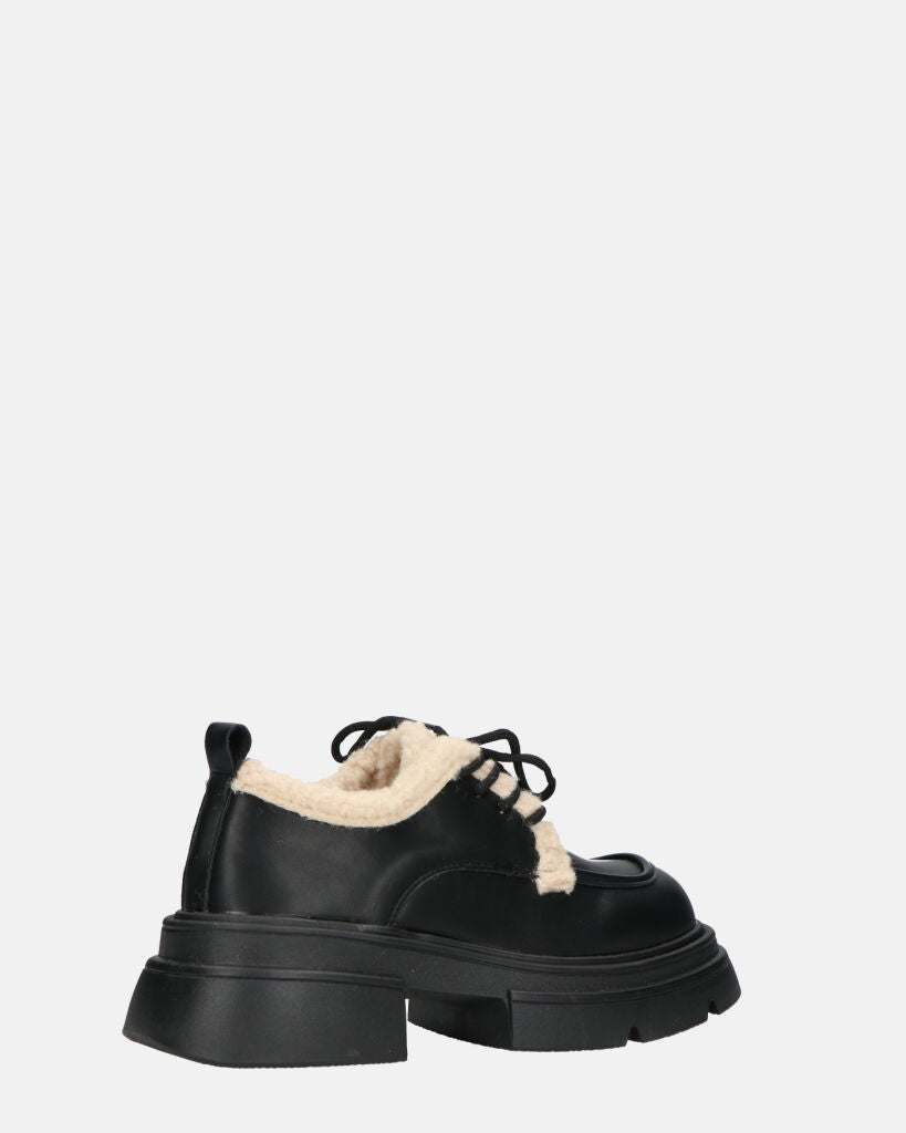 ASHLEY - scarpe basse mocassini platform nere con inserto in pelliccia