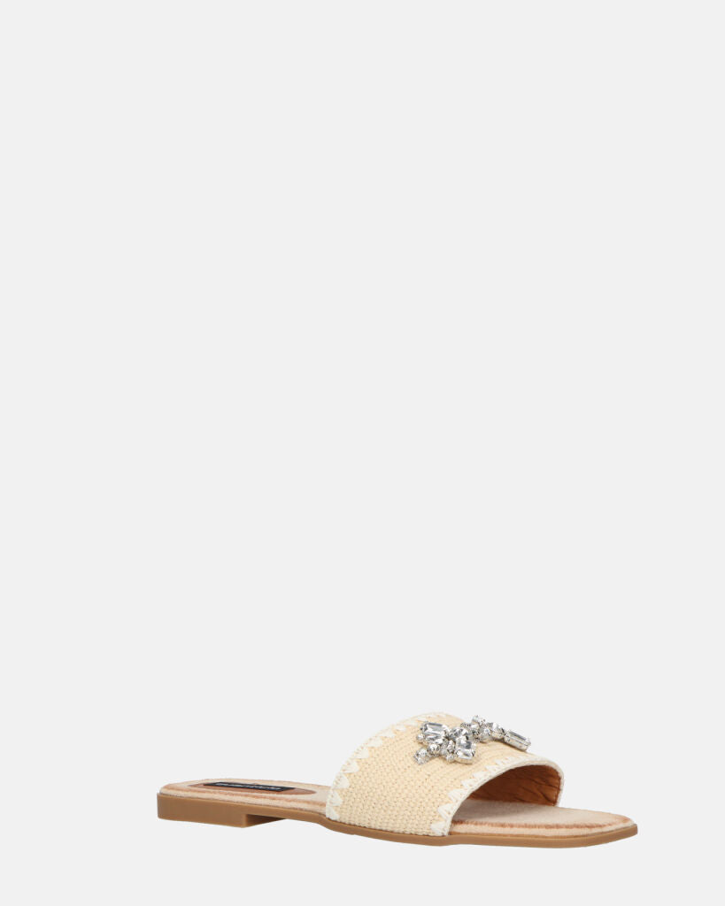 ROZENN - ciabattine beige con fascia ricamata e gemme