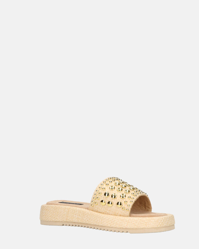 HARPER - ciabattine platform beige con borchie dorate
