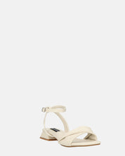 AKIRA - sandali bassi beige con cinturino