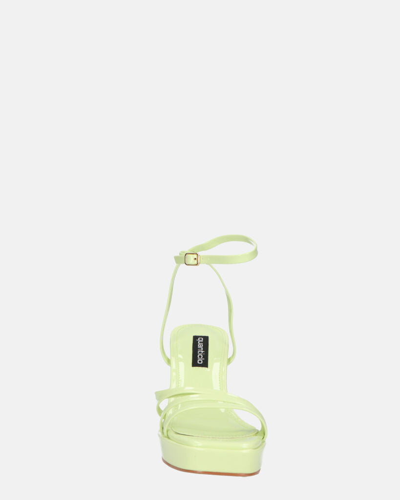 WINONA - sandali in glassy verde chiaro con tacco squadrato