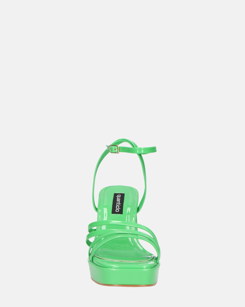 WINONA - sandali in glassy verde con tacco squadrato
