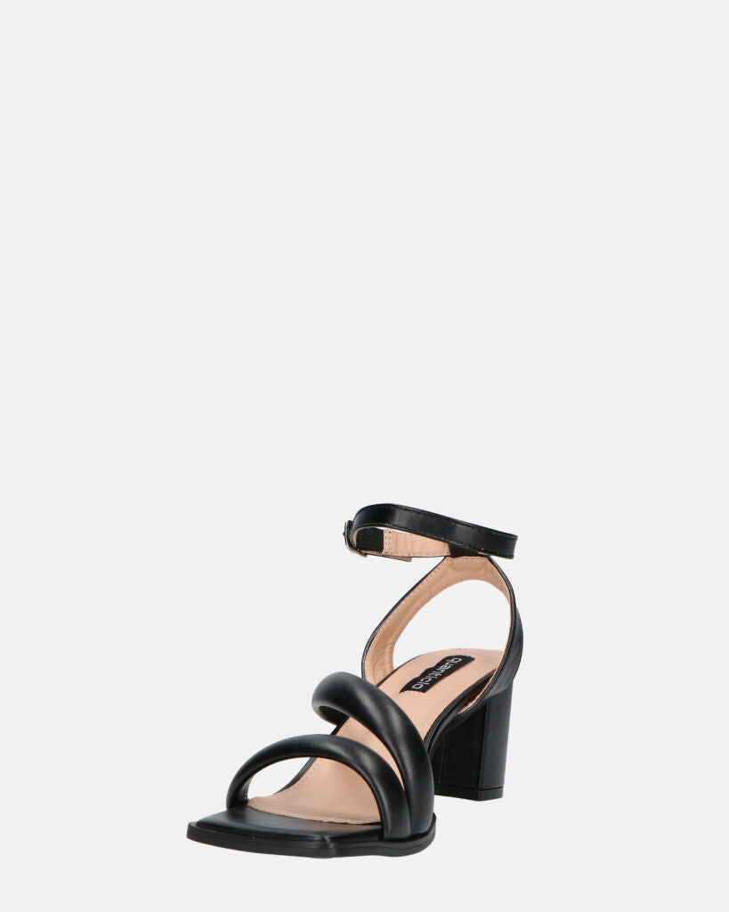 HIROE - sandales à talons et bride en éco-cuir noir