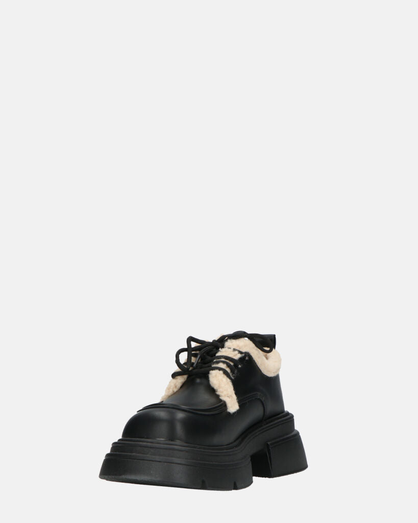 ASHLEY - scarpe basse mocassini platform nere con inserto in pelliccia