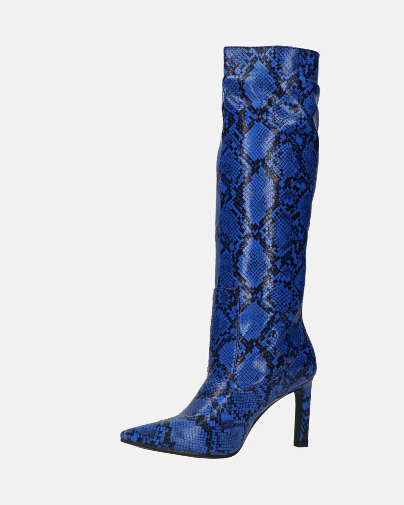 CAROLINE - stivale alto con tacco in blu pitonato