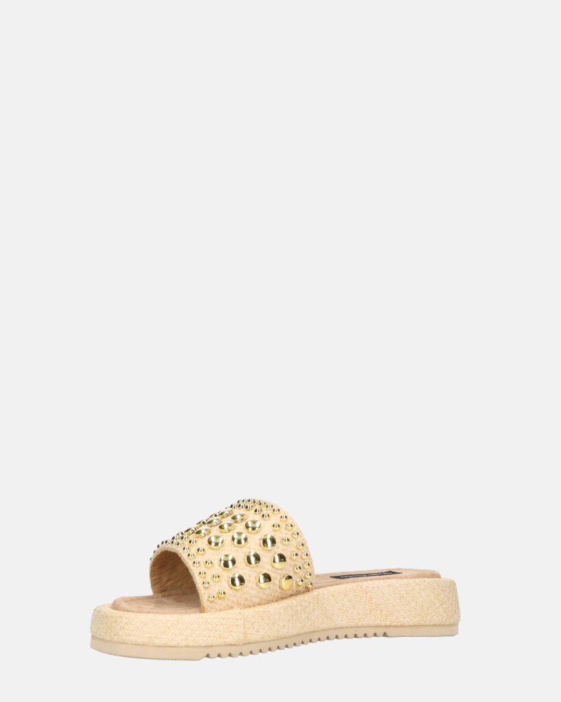 HARPER - ciabattine platform beige con borchie dorate