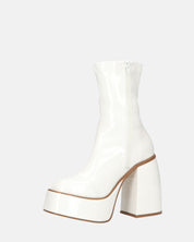 MYA - stivaletti platform con tacco alto in glassy bianco