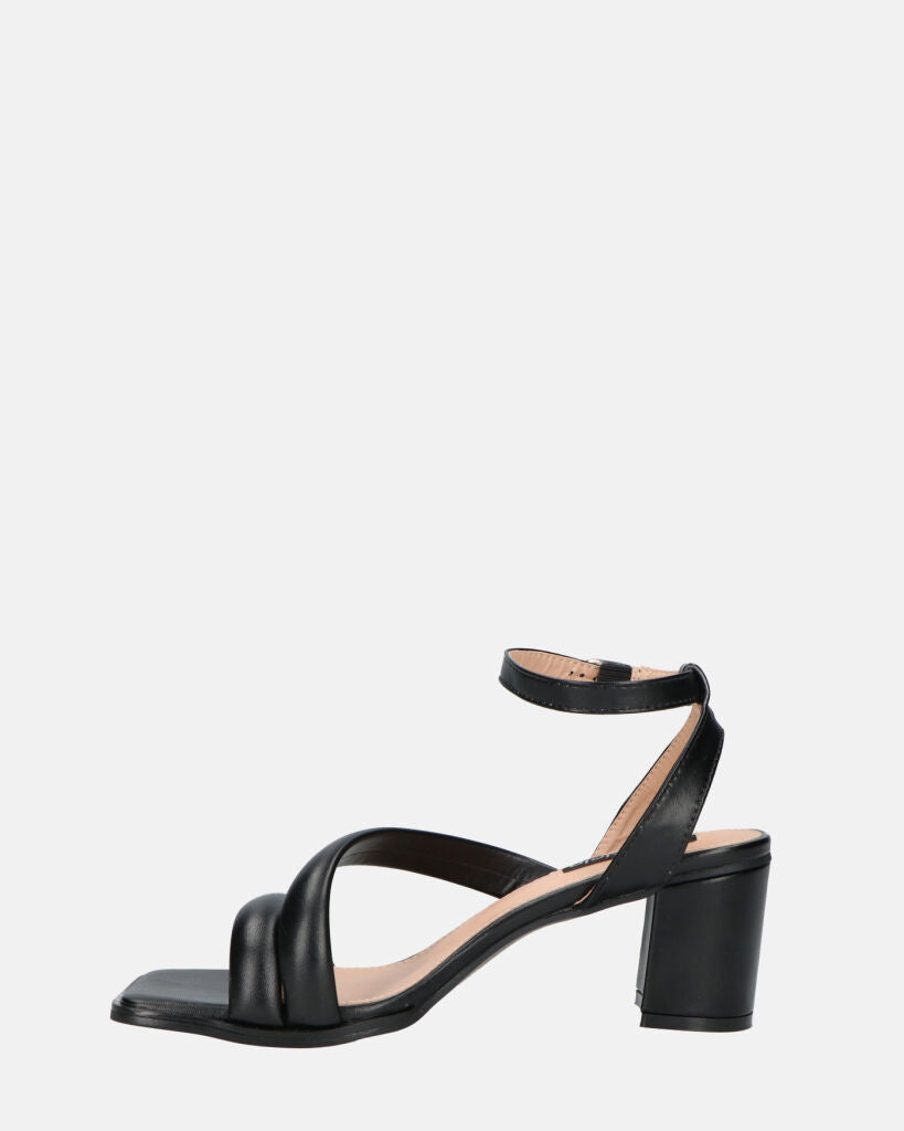 HIROE - sandales à talons et bride en éco-cuir noir