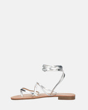 CRESSIDA - sandali bassi beige con cordini argento
