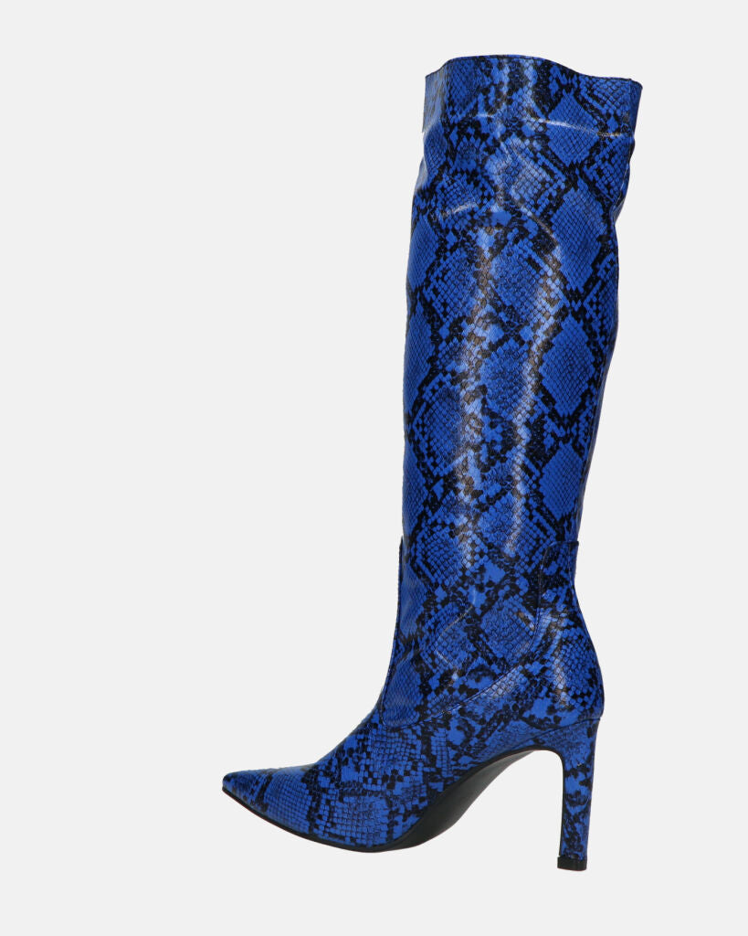 CAROLINE - stivale alto con tacco in blu pitonato