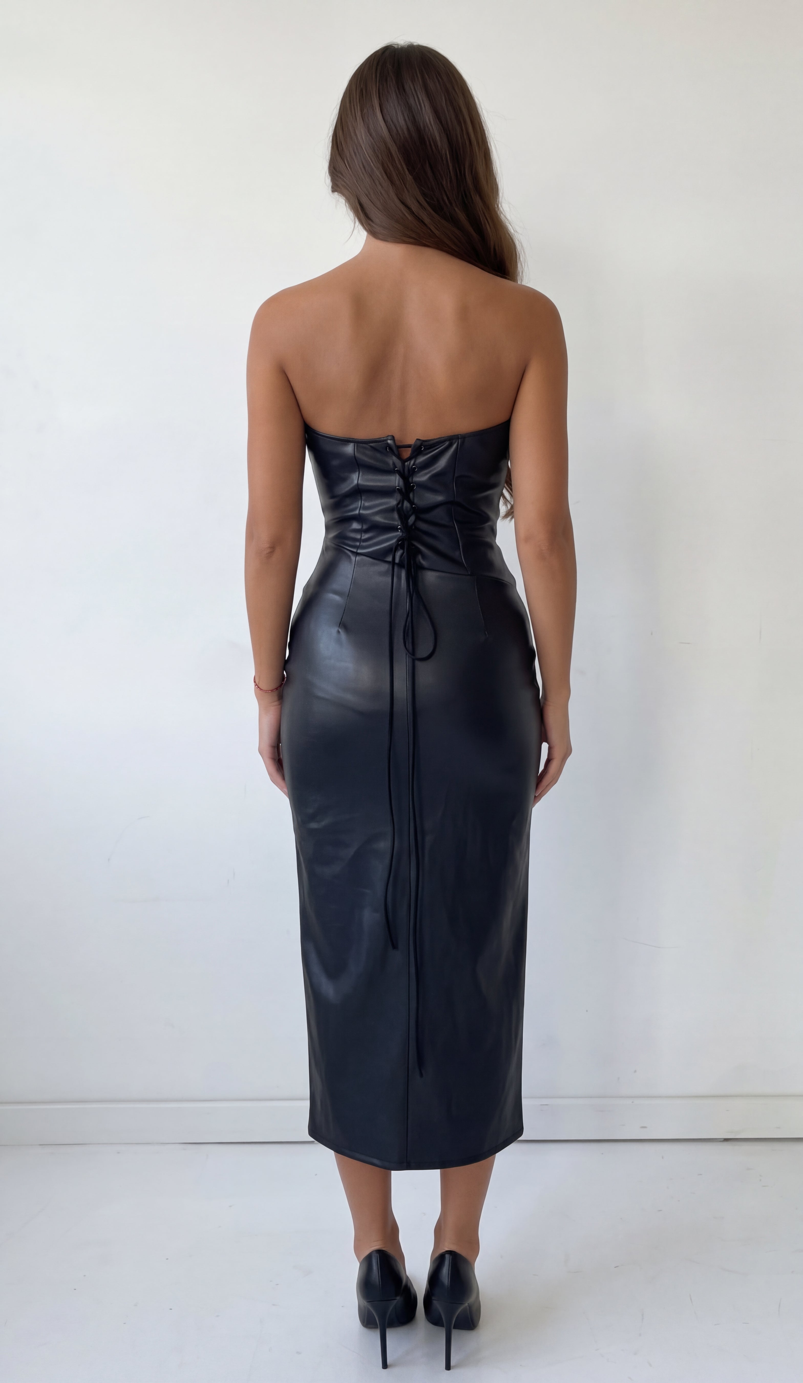ASIM - vestito midi in pelle nera senza spalline