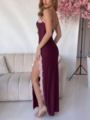 FLOR - abito vestito lungo bordeaux con dettagli in pizzo rosa e spacchi frontali