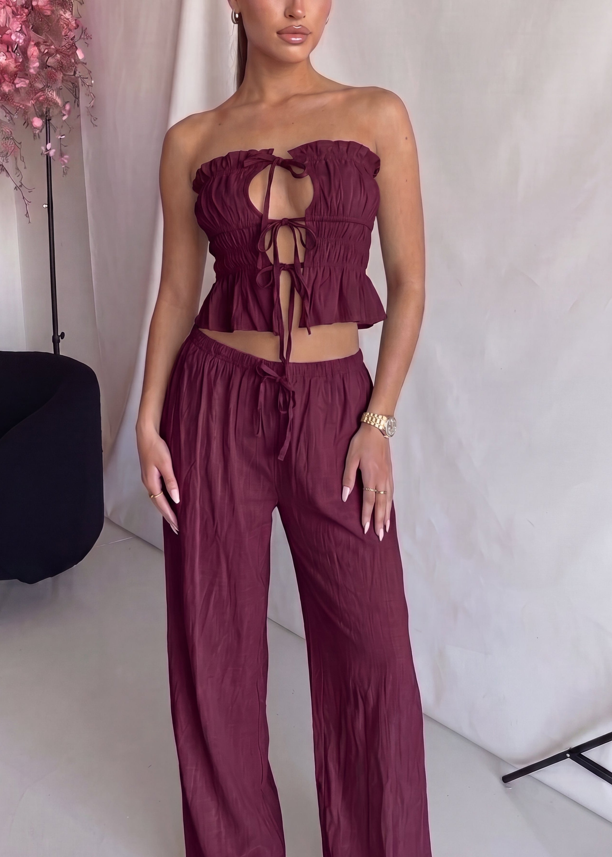 GIUPY - set coordinato top con allacciatura davanti e pantaloni in burgundy
