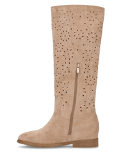 AKEMI - stivali alti beige in simil camoscio con lavorazione traforata floreale