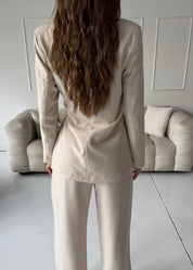 WILA - set giacca pantaloni tailleur beige avorio con chiusura laterale fiocco