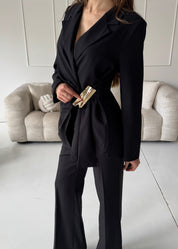 DAVA - set giacca pantaloni tailleur con chiusura laterale decorativa oro