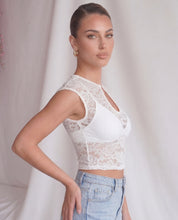 IMMY - top in pizzo bianco con scollo stile qipao