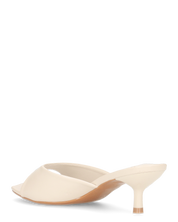 LAYLA - sandali beige chiaro liscio con tacco basso