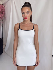 MADDY - vestito corto bianco con orlo nero