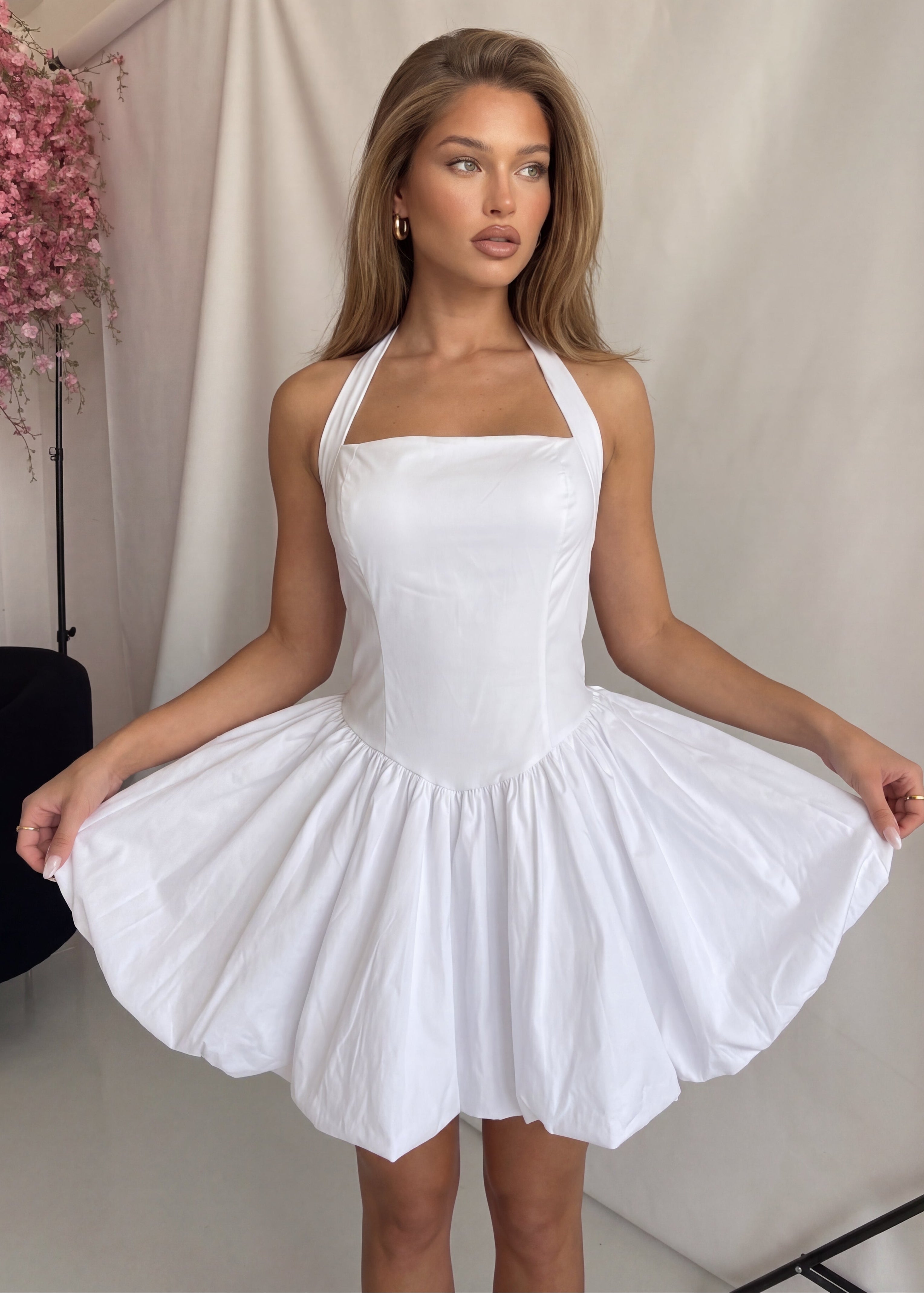 MAGDA - abito mini in bianco con gonna ampia in cotone