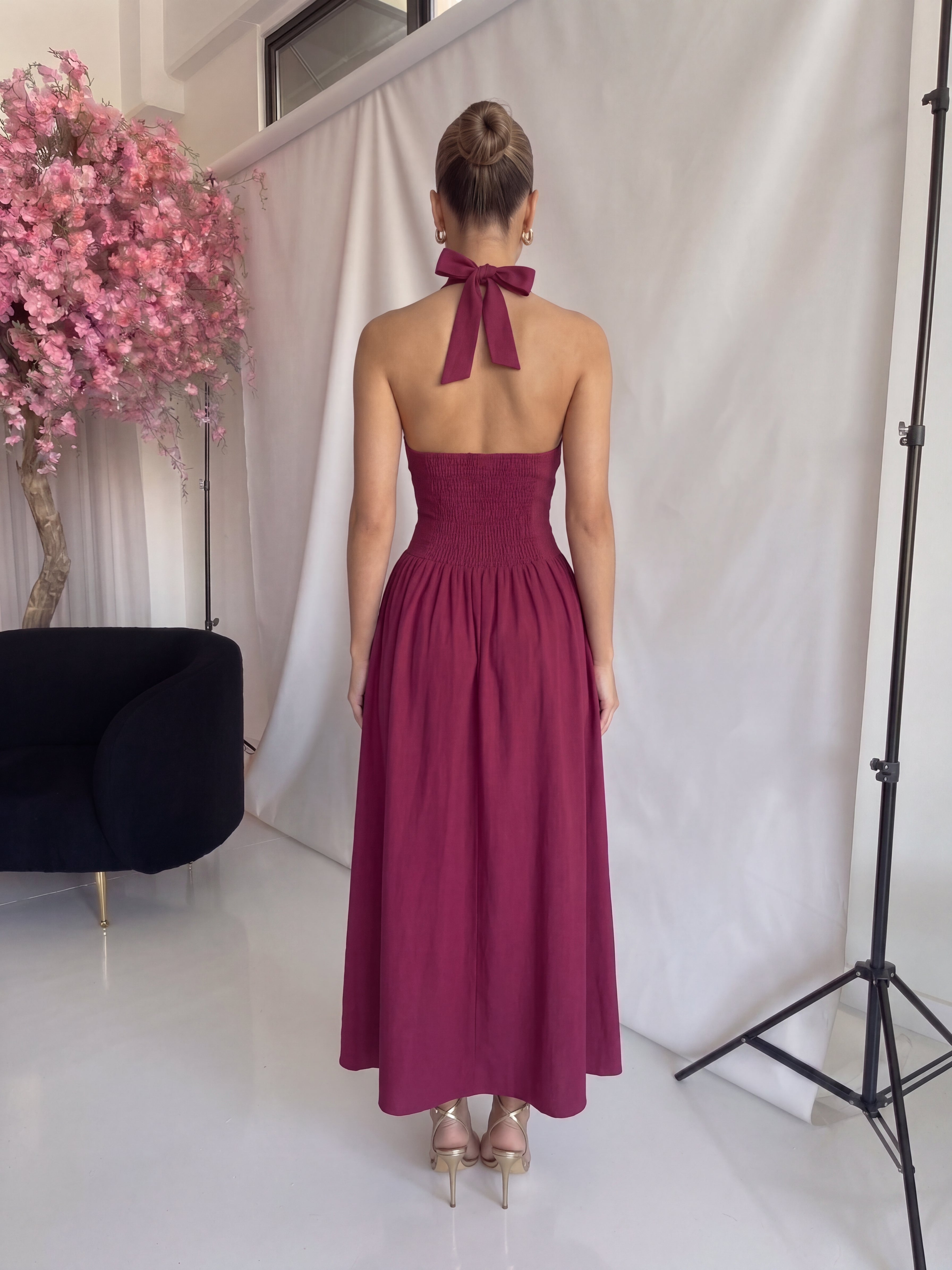 ODILE - abito midi bordeaux con gonna ampia e allacciatura dietro il collo