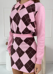 PERLY - set in maglia polo e gonna a motivo rombo in rosa