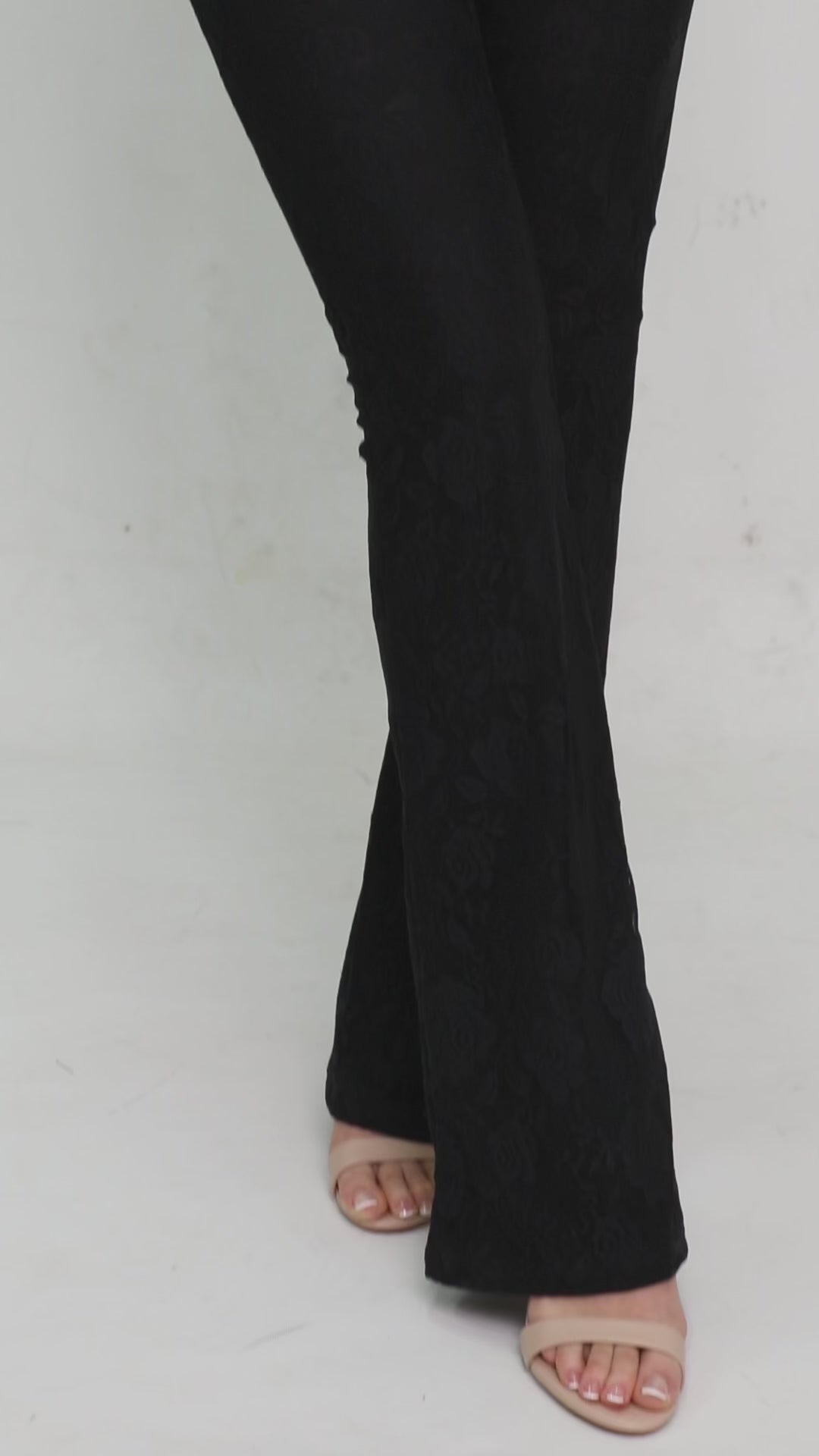 KENZIE - tuta jumpsuit effetto pizzo con scollatura profonda