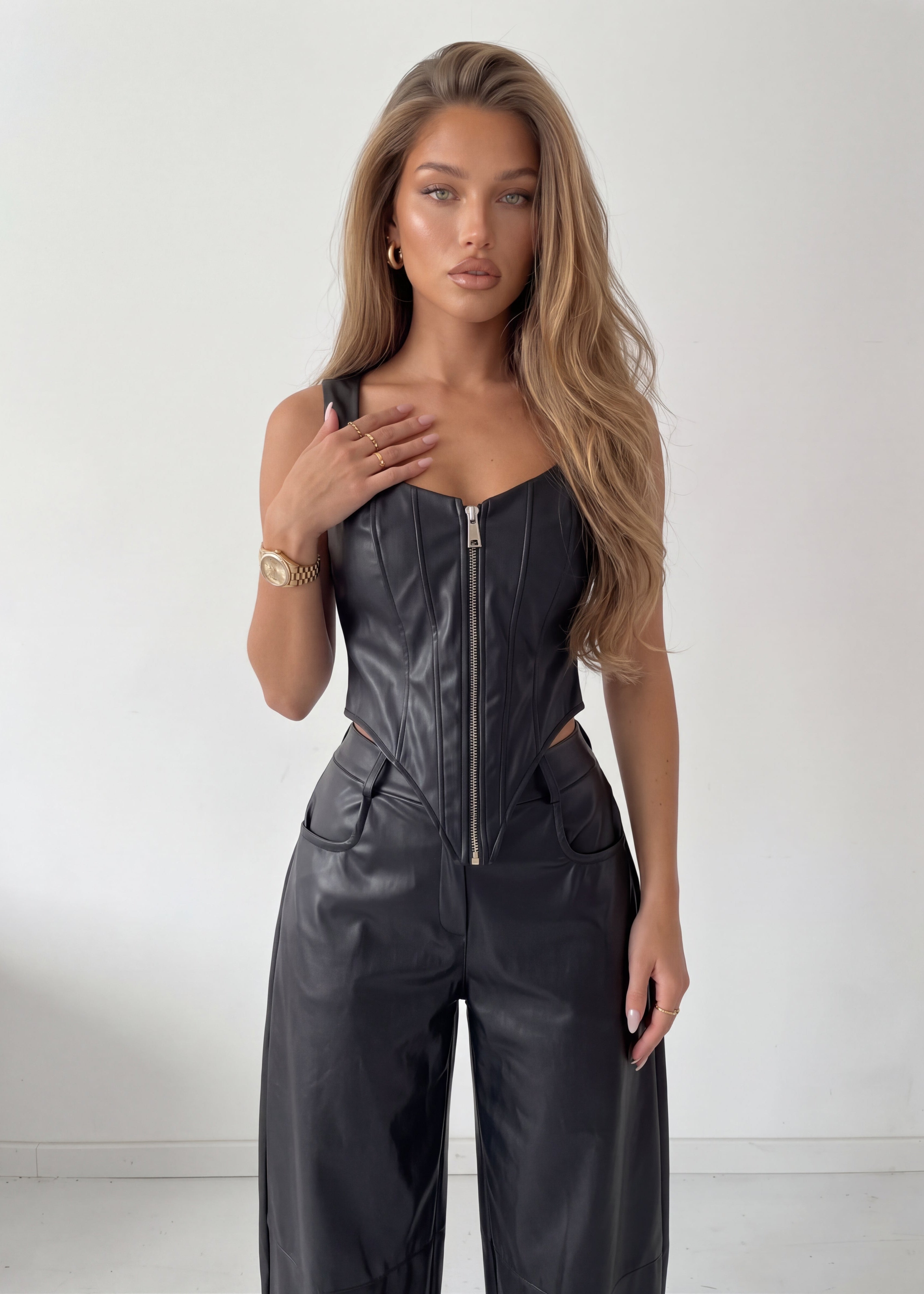 VALRY - set coordinato top e pantaloni in pelle nera