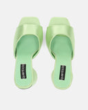 KYSHAN - sandali in raso verde con tacco a cono
