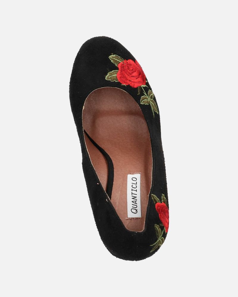 CHER - tacco quadrato in camoscio nero con rose ricamate