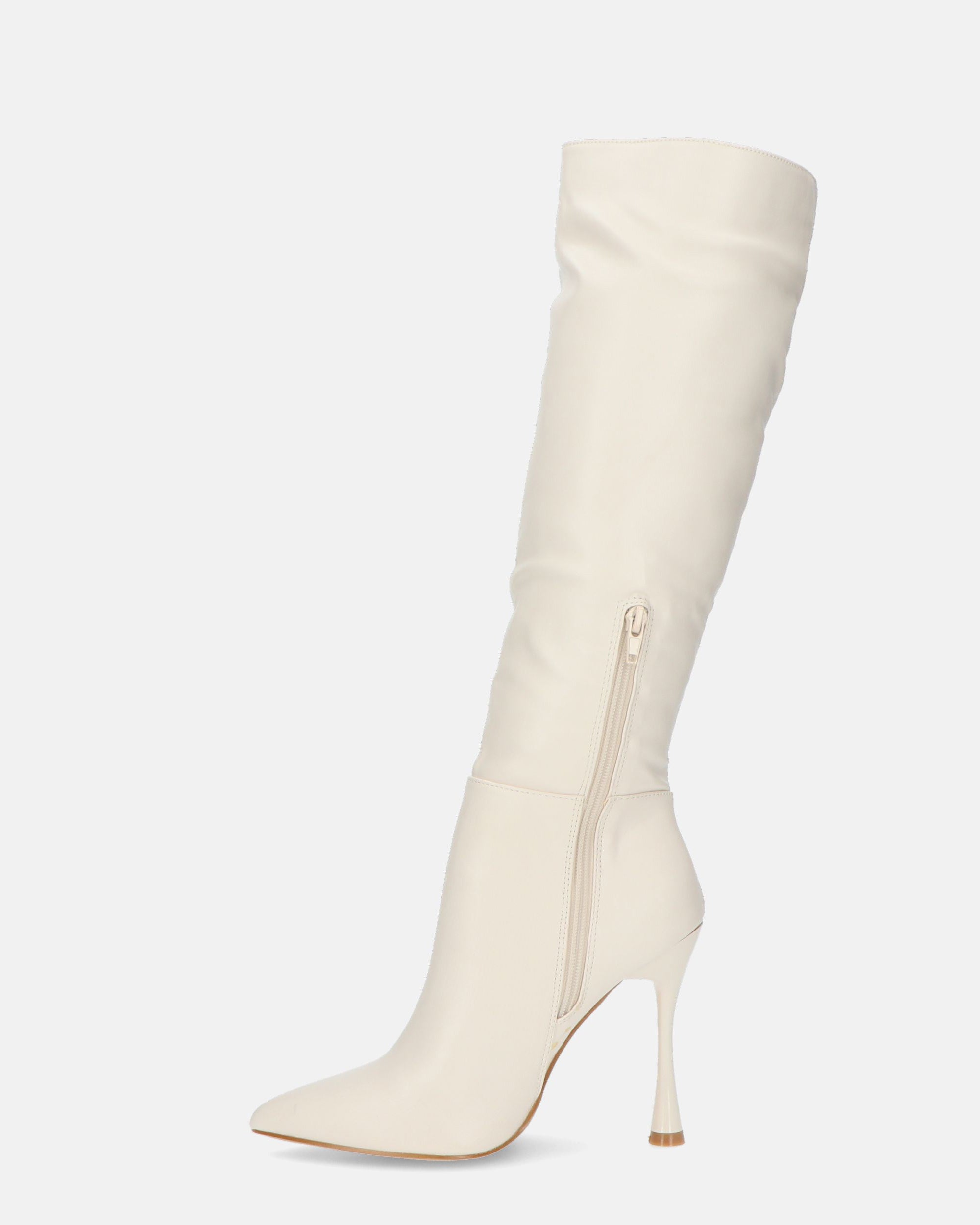 KAYLA - stivali alti con tacco in PU beige e cerniera laterale