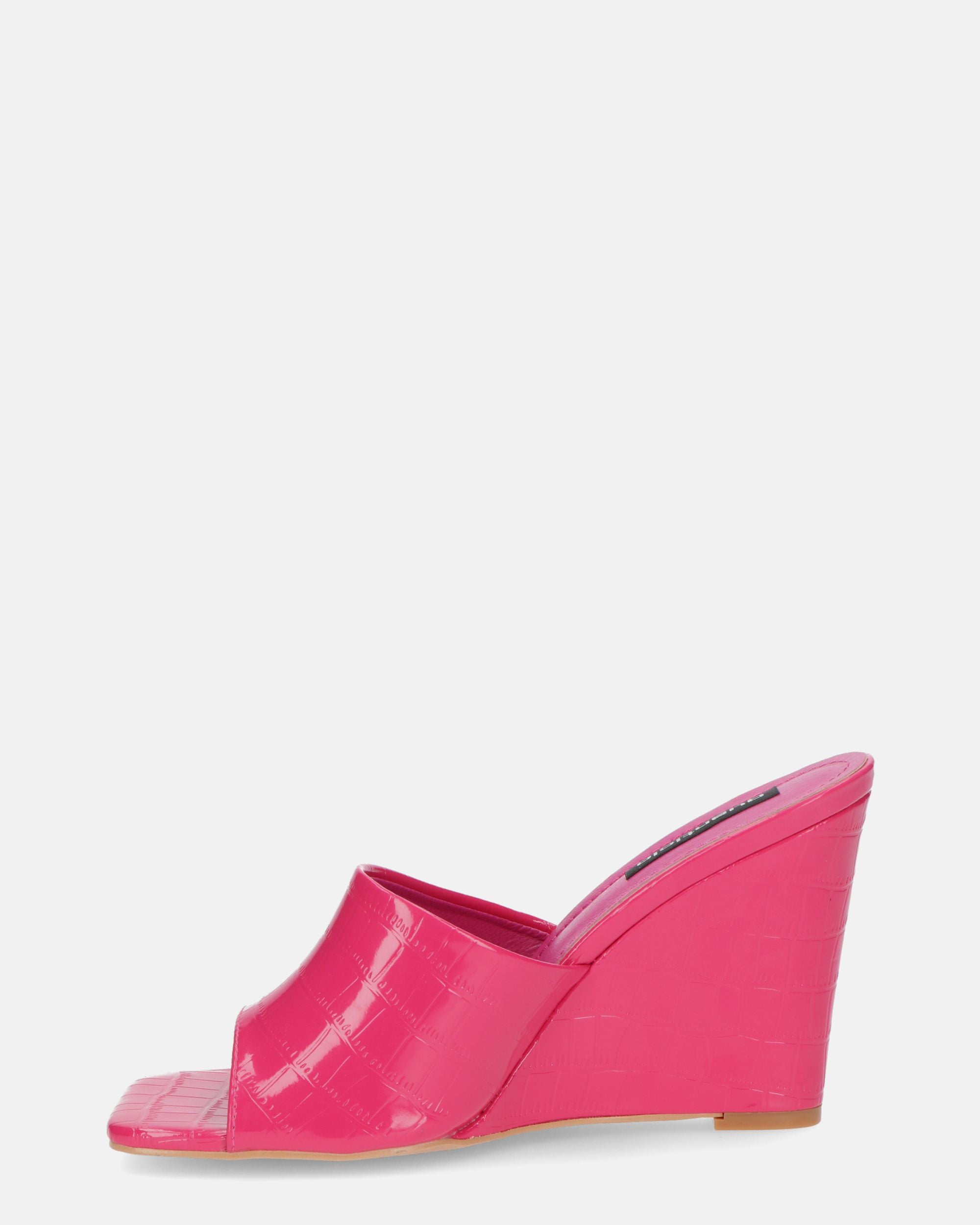 MARGHERITA - sandales compensées en glassy fuchsia crocodile