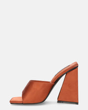 KAMELYA - sandali con tacco squadrato in lycra color rame