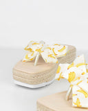 AVICE - sandals in banana print - QUANTICLO