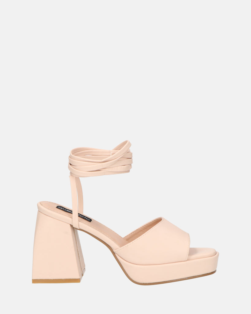 TOMI - sandali beige con lacci e tacco squadrato