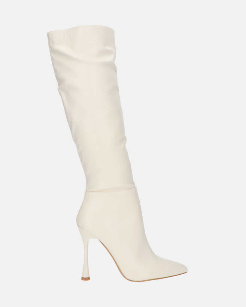 KAYLA - stivali alti con tacco in PU beige e cerniera laterale